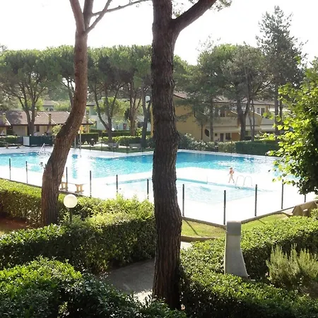 Cozy Flat In A With Shared Pool *