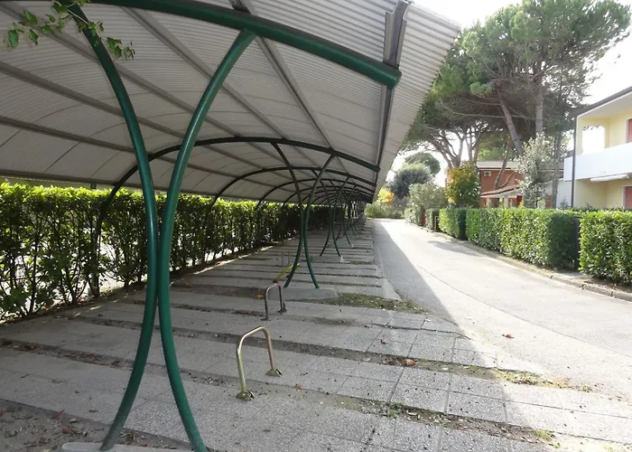 Cozy Flat In A With Shared Pool Apartamento Bibione